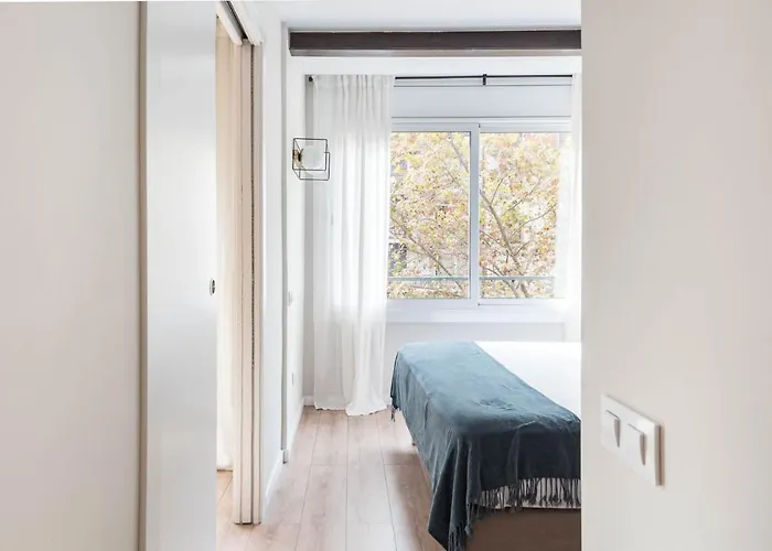 Style And Design In The Location, Eixample Apartment *